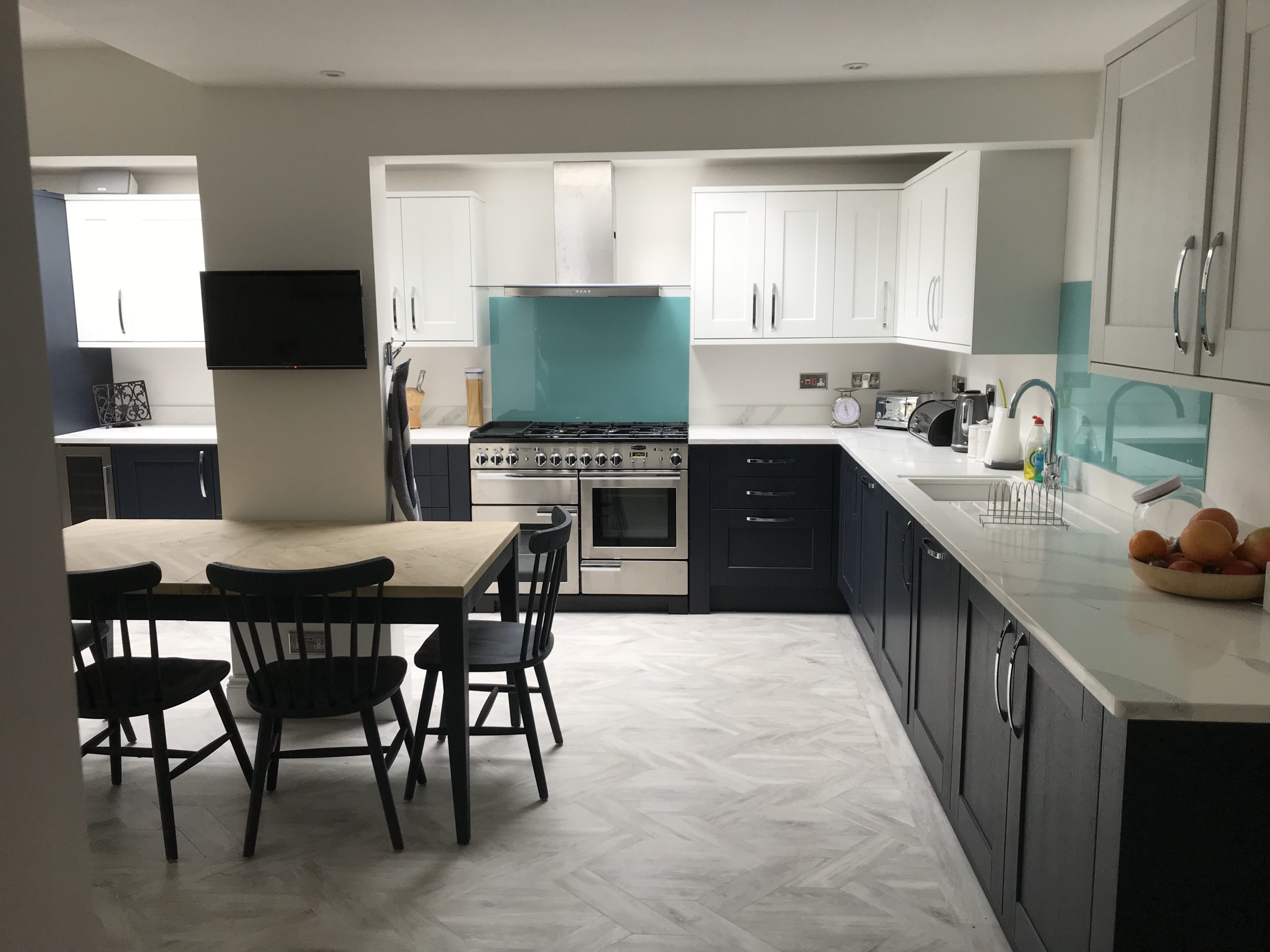 Kitchen after 1 scaled Facelift